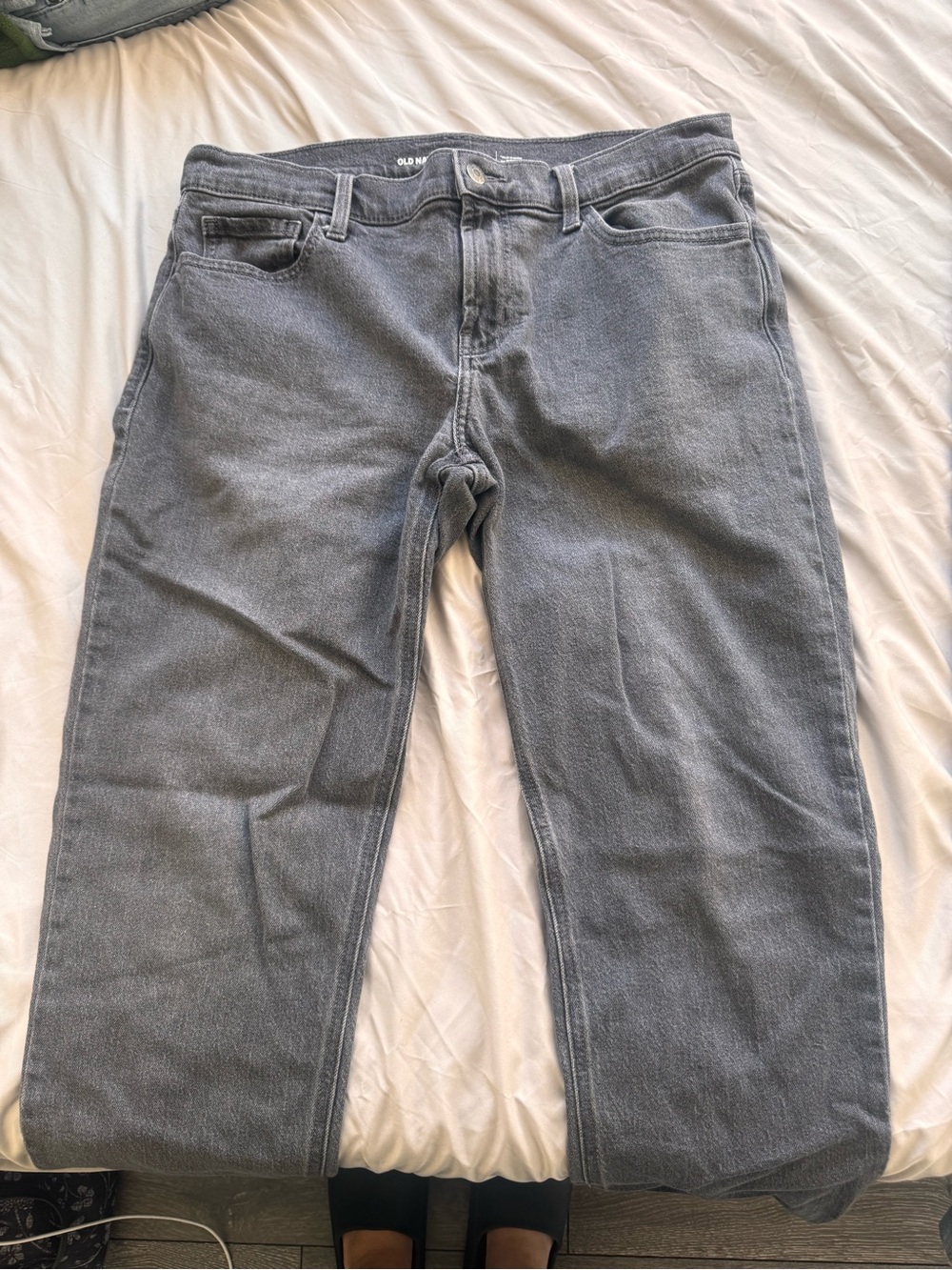 Old Navy Women’s Gray Straight-Leg Jeans